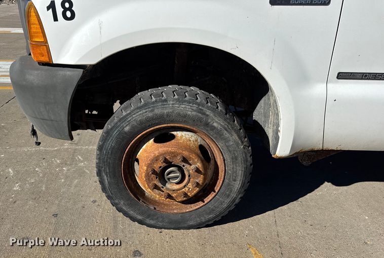 image for item EF2279 2001 Ford F450 Super Duty dump flatbed truck