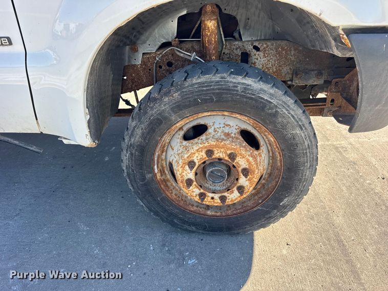 image for item EF2279 2001 Ford F450 Super Duty dump flatbed truck