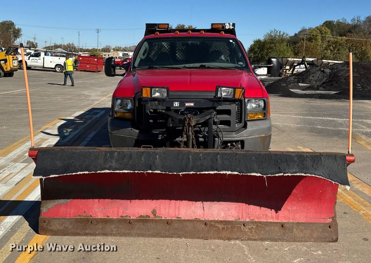 image for item EF2280 2005 Ford F350 Super Duty dump flatbed pickup truck