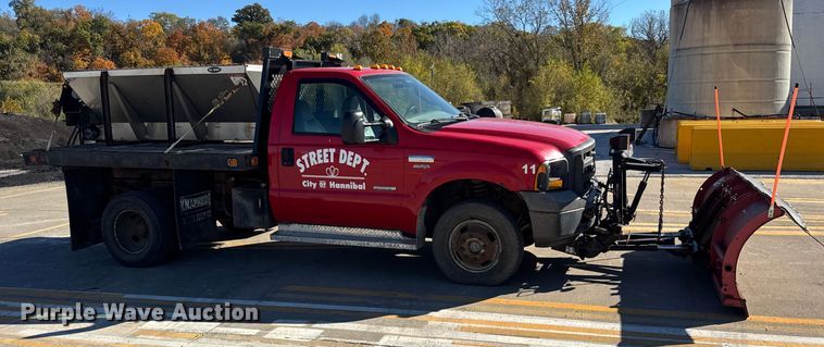 image for item EF2280 2005 Ford F350 Super Duty dump flatbed pickup truck