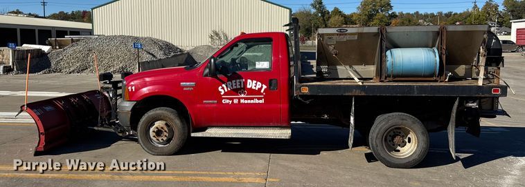 image for item EF2280 2005 Ford F350 Super Duty dump flatbed pickup truck