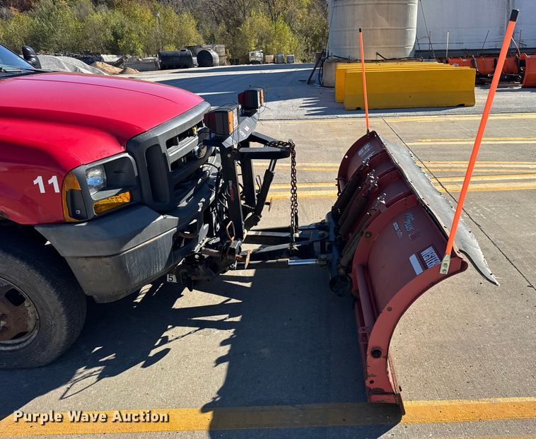 image for item EF2280 2005 Ford F350 Super Duty dump flatbed pickup truck