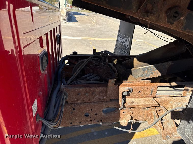 image for item EF2280 2005 Ford F350 Super Duty dump flatbed pickup truck