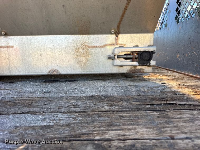 image for item EF2280 2005 Ford F350 Super Duty dump flatbed pickup truck