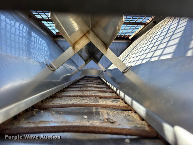 image for item EF2280 2005 Ford F350 Super Duty dump flatbed pickup truck