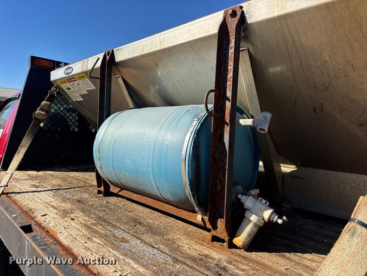 image for item EF2280 2005 Ford F350 Super Duty dump flatbed pickup truck