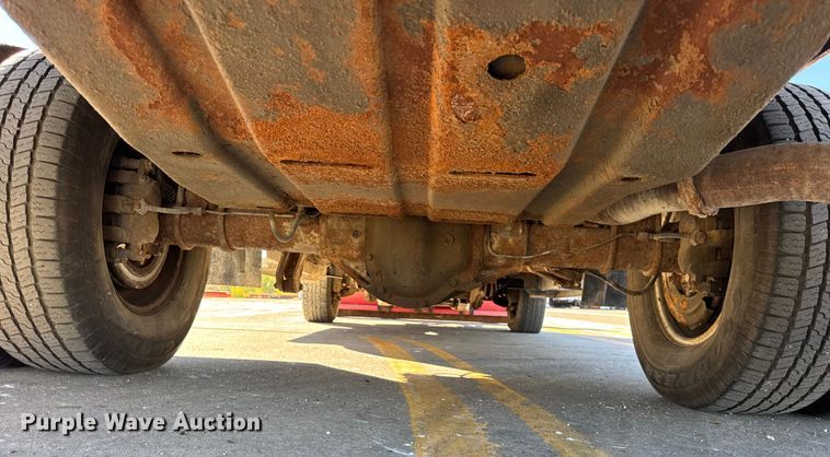 image for item EF2280 2005 Ford F350 Super Duty dump flatbed pickup truck