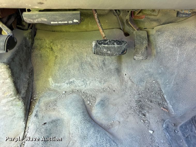 image for item EF2280 2005 Ford F350 Super Duty dump flatbed pickup truck