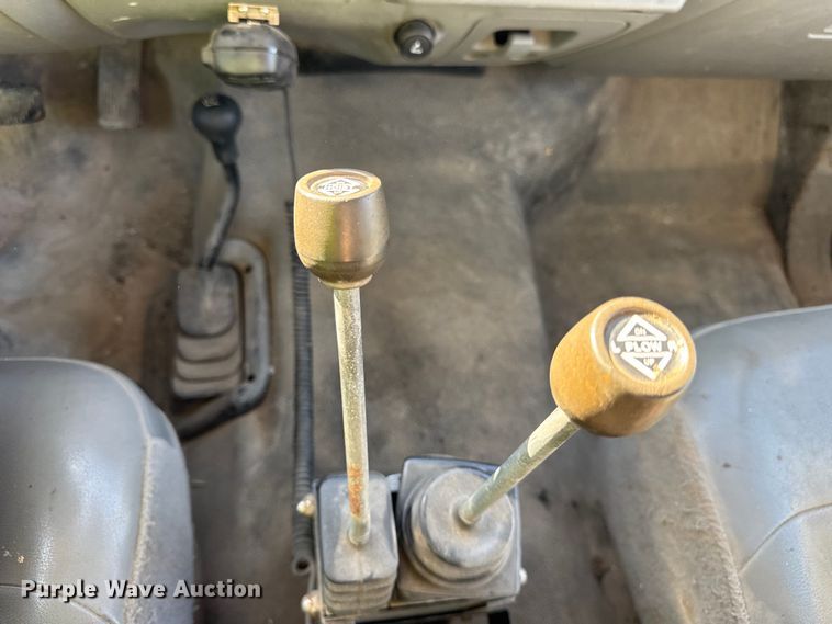 image for item EF2280 2005 Ford F350 Super Duty dump flatbed pickup truck