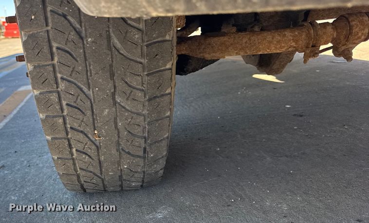 image for item EF2280 2005 Ford F350 Super Duty dump flatbed pickup truck