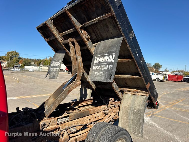 image for item EF2281 2005 Ford F-350 dump flatbed pickup truck