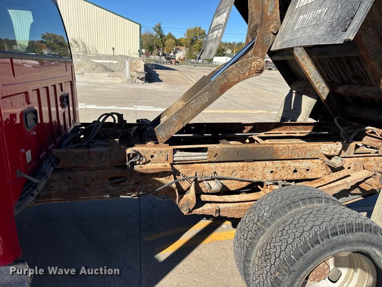 image for item EF2281 2005 Ford F-350 dump flatbed pickup truck