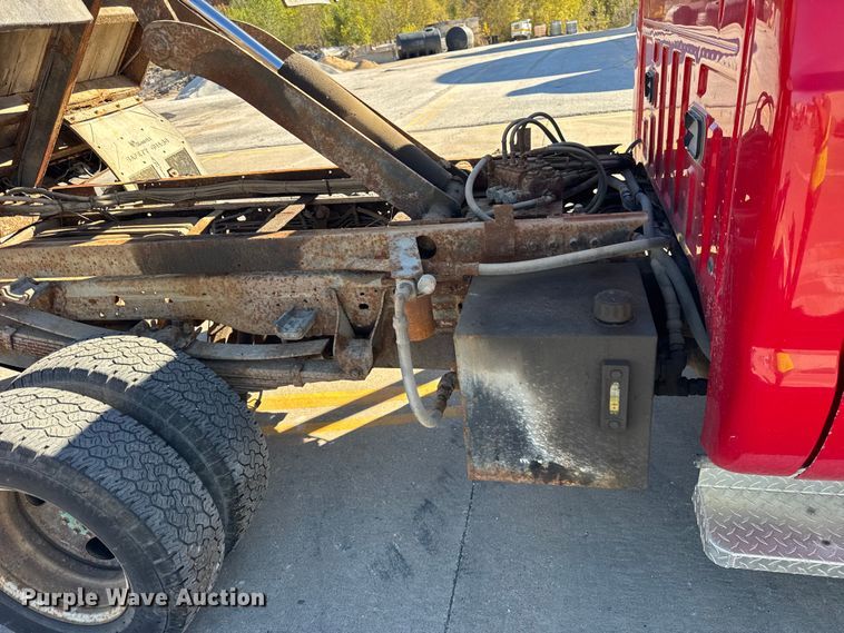 image for item EF2281 2005 Ford F-350 dump flatbed pickup truck