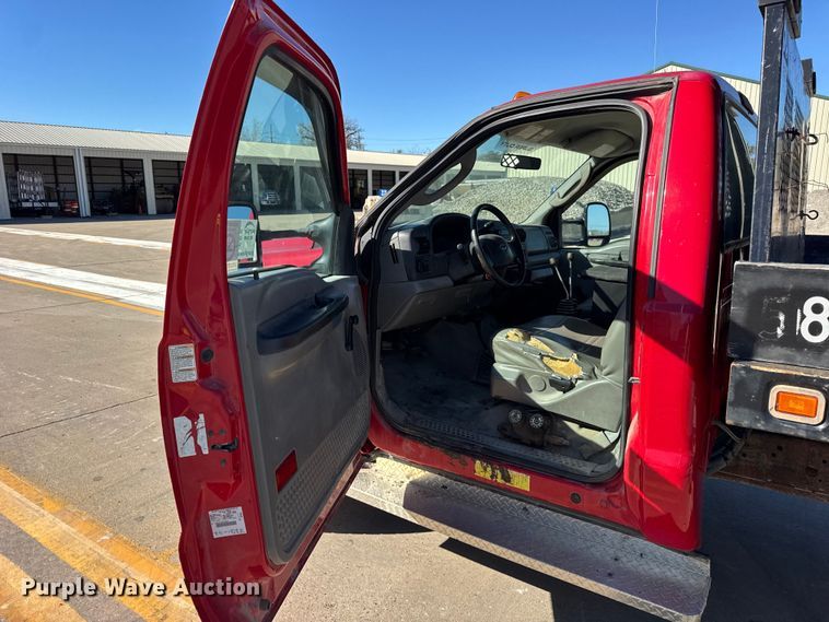 image for item EF2281 2005 Ford F-350 dump flatbed pickup truck