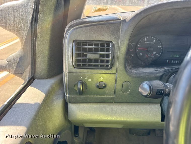 image for item EF2281 2005 Ford F-350 dump flatbed pickup truck