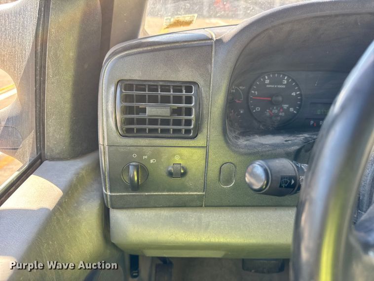 image for item EF2281 2005 Ford F-350 dump flatbed pickup truck