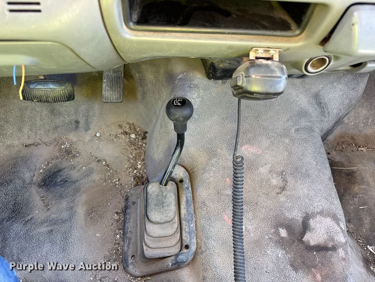 image for item EF2281 2005 Ford F-350 dump flatbed pickup truck