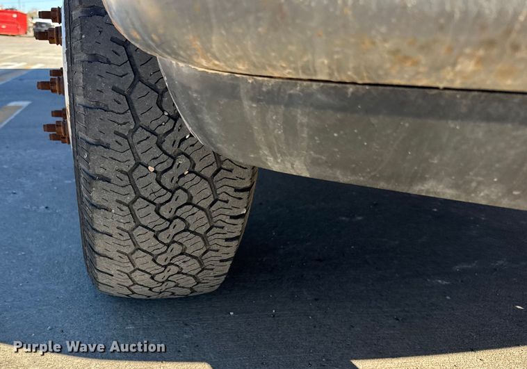 image for item EF2281 2005 Ford F-350 dump flatbed pickup truck