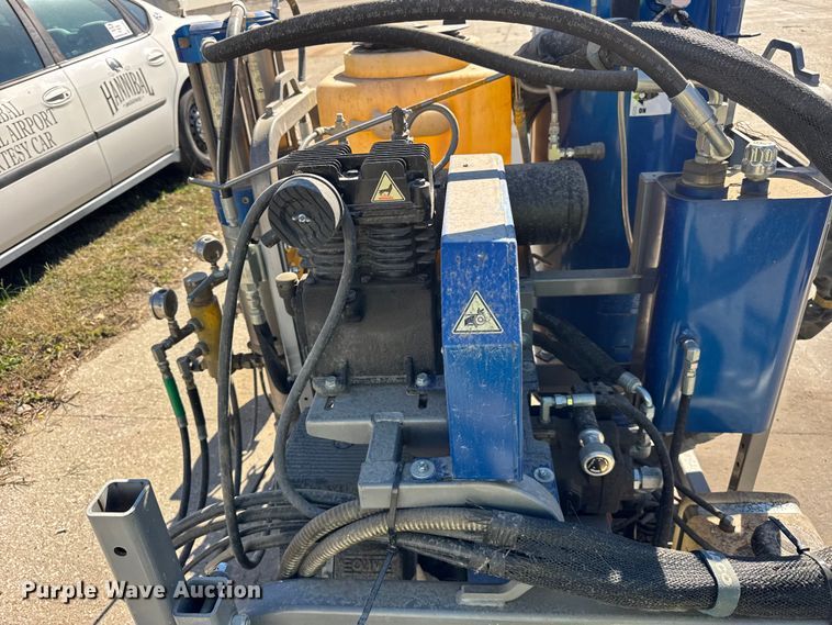 image for item EF2284 Graco Road pak paint striper