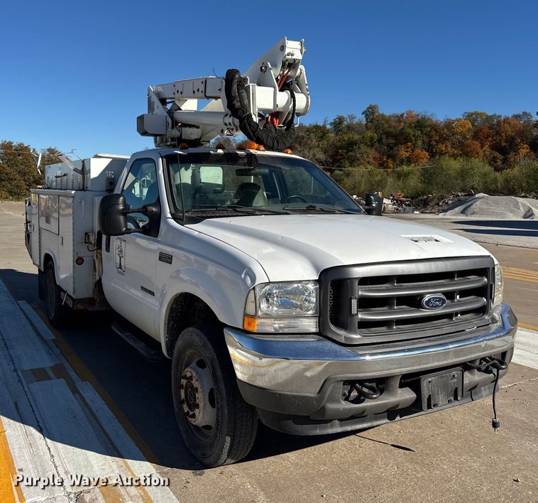 CAMIóN CON CANASTILLA 2002 FORD ALTEC