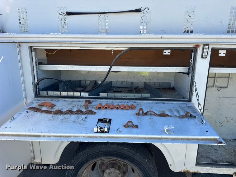 image for item EF2285 2002 Ford F550 bucket truck