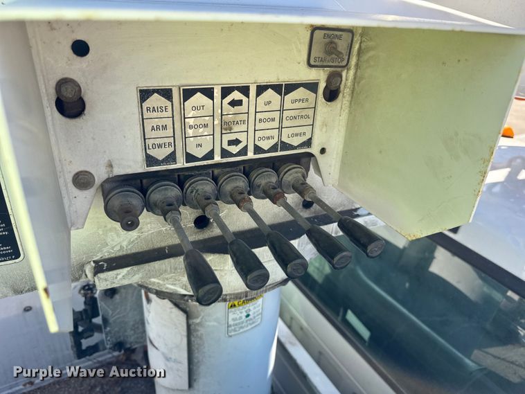 image for item EF2285 2002 Ford F550 bucket truck