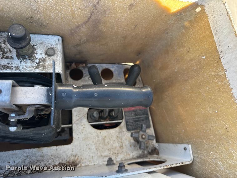 image for item EF2285 2002 Ford F550 bucket truck