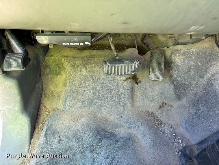 image for item EF2285 2002 Ford F550 bucket truck