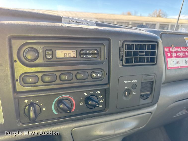 image for item EF2285 2002 Ford F550 bucket truck