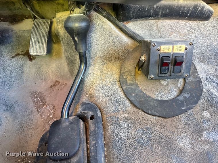 image for item EF2285 2002 Ford F550 bucket truck