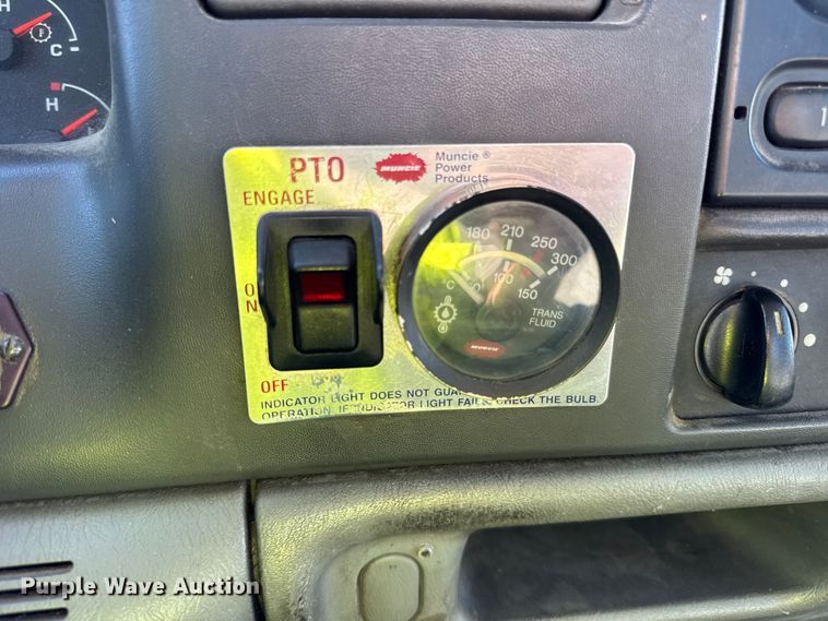 image for item EF2285 2002 Ford F550 bucket truck