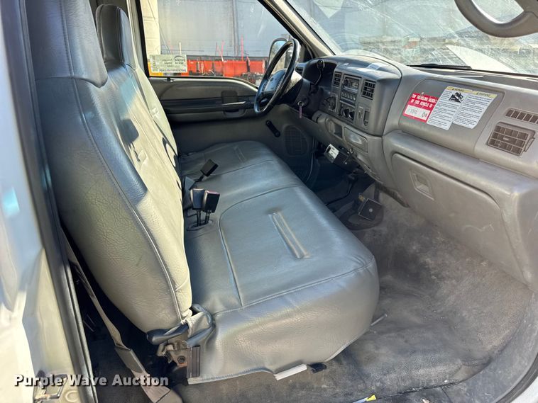 image for item EF2285 2002 Ford F550 bucket truck