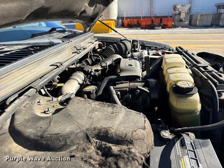 image for item EF2285 2002 Ford F550 bucket truck