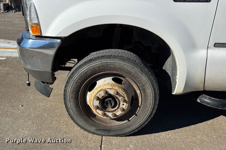 image for item EF2285 2002 Ford F550 bucket truck