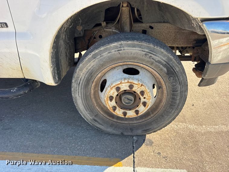 image for item EF2285 2002 Ford F550 bucket truck