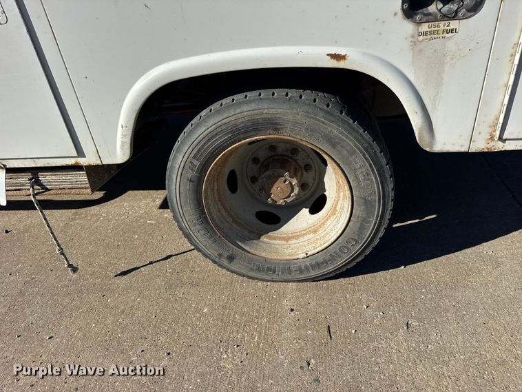 image for item EF2285 2002 Ford F550 bucket truck