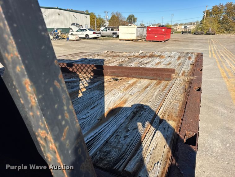 image for item EF2286 2007 Chevrolet Silverado 3500 dump flatbed pickup truck