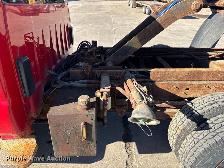 image for item EF2286 2007 Chevrolet Silverado 3500 dump flatbed pickup truck