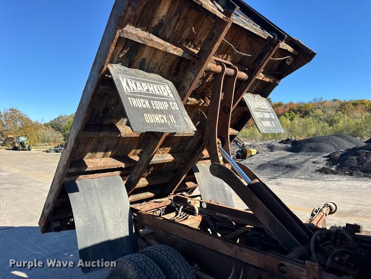 image for item EF2286 2007 Chevrolet Silverado 3500 dump flatbed pickup truck