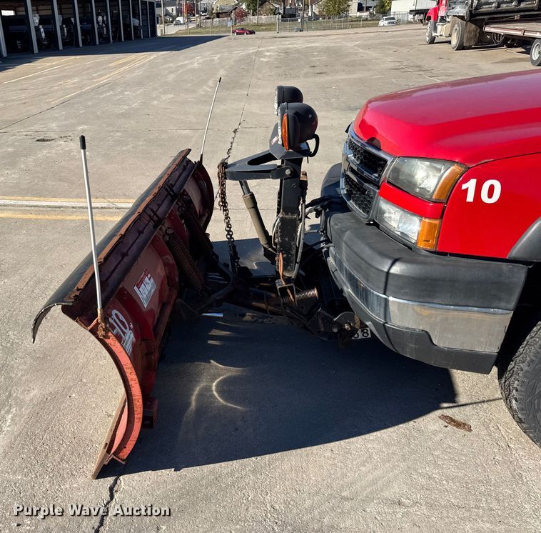 image for item EF2286 2007 Chevrolet Silverado 3500 dump flatbed pickup truck