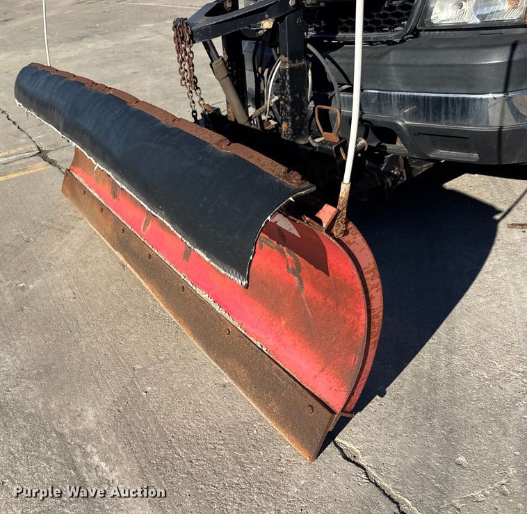 image for item EF2286 2007 Chevrolet Silverado 3500 dump flatbed pickup truck