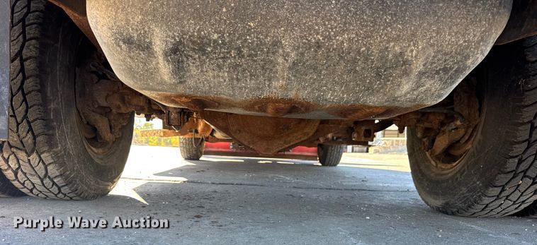 image for item EF2286 2007 Chevrolet Silverado 3500 dump flatbed pickup truck