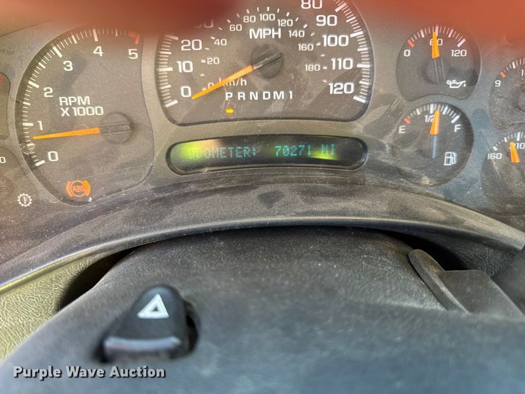 image for item EF2286 2007 Chevrolet Silverado 3500 dump flatbed pickup truck