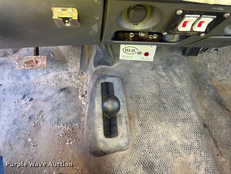 image for item EF2286 2007 Chevrolet Silverado 3500 dump flatbed pickup truck