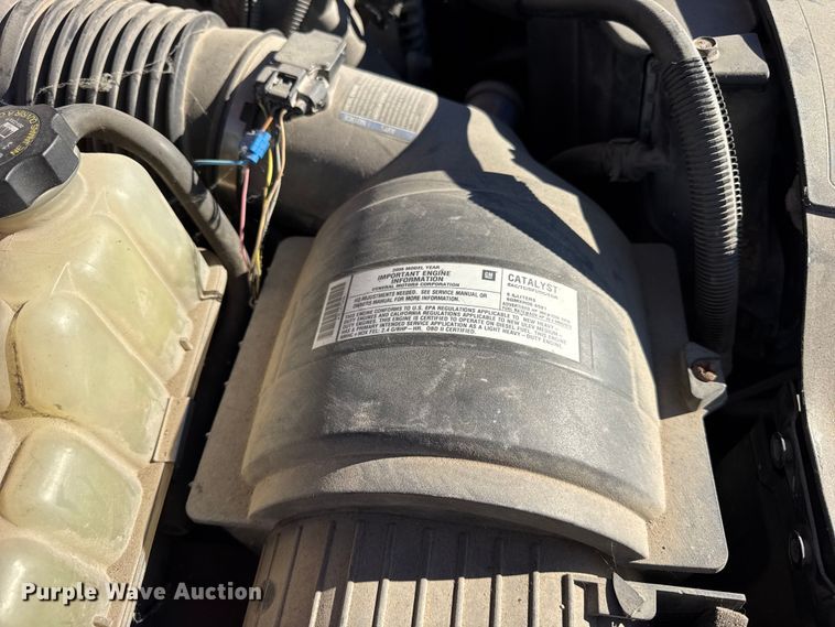 image for item EF2286 2007 Chevrolet Silverado 3500 dump flatbed pickup truck