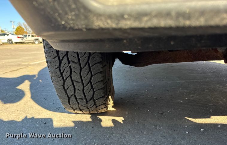 image for item EF2286 2007 Chevrolet Silverado 3500 dump flatbed pickup truck