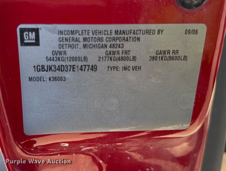 image for item EF2286 2007 Chevrolet Silverado 3500 dump flatbed pickup truck