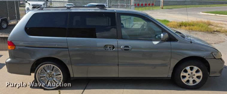 image for item EF3678 2002 Honda Odyssey van
