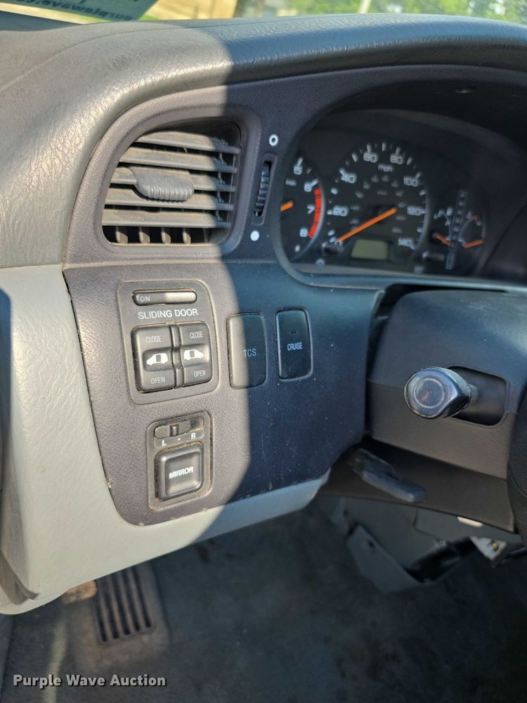 image for item EF3678 2002 Honda Odyssey van