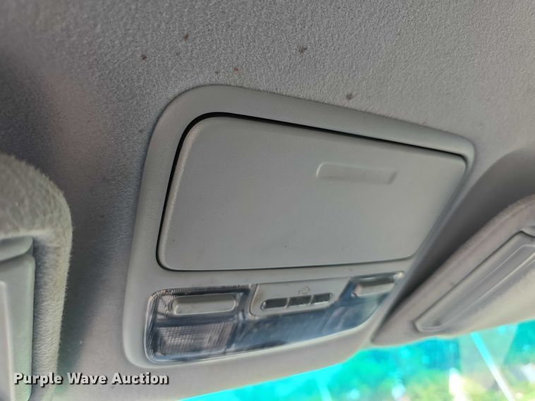 image for item EF3678 2002 Honda Odyssey van